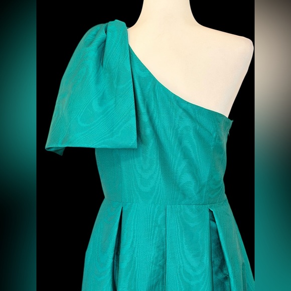 Sachin & Babi Viola Gown Green Moiré One Shoulder Dress Gown With Pockets sz 10 - Picture 10 of 16